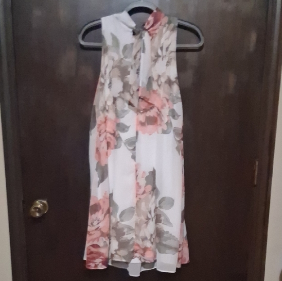 Robbie Bee White and Pink Floral Dress - Picture 3 of 3